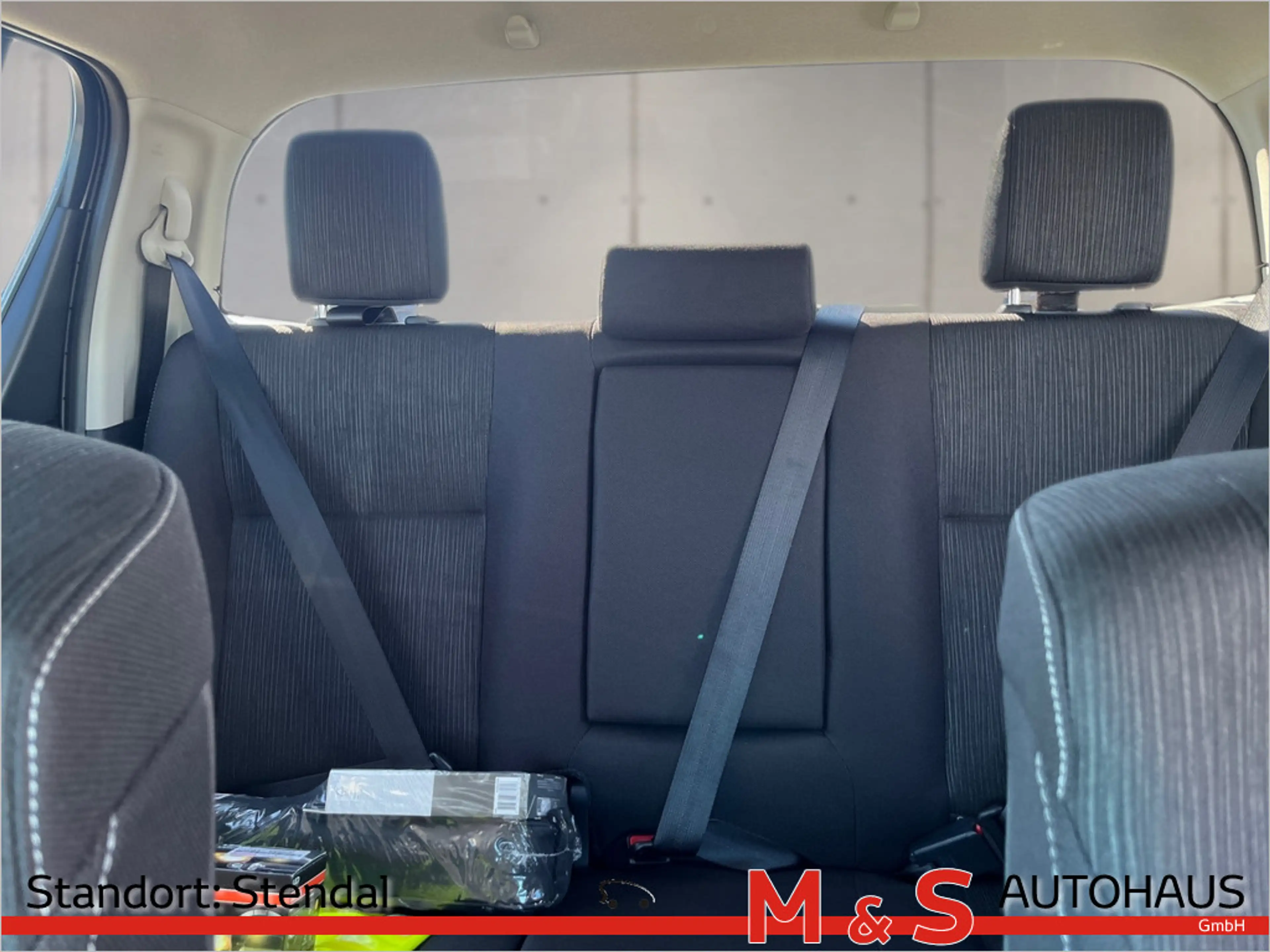 Toyota Hilux 2.8 Double Cab Comfort 4x4 KAMERA NAVI — photo 15