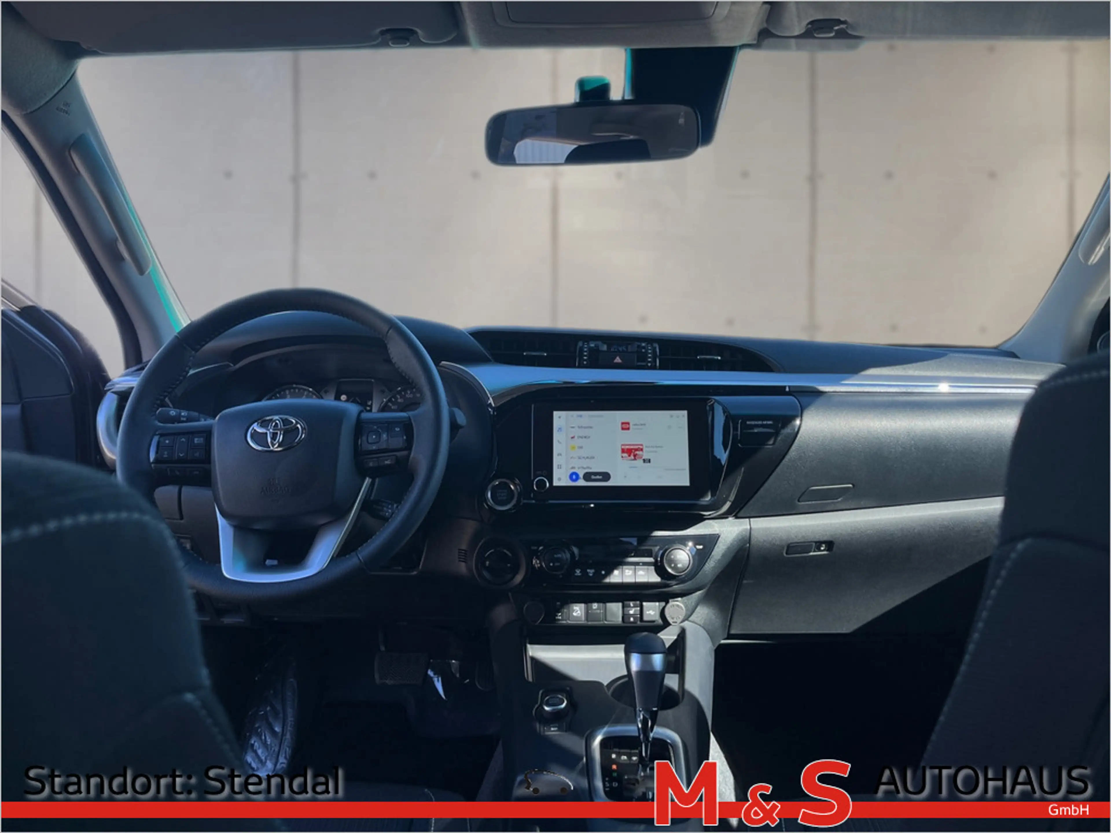 Toyota Hilux 2.8 Double Cab Comfort 4x4 KAMERA NAVI — photo 11
