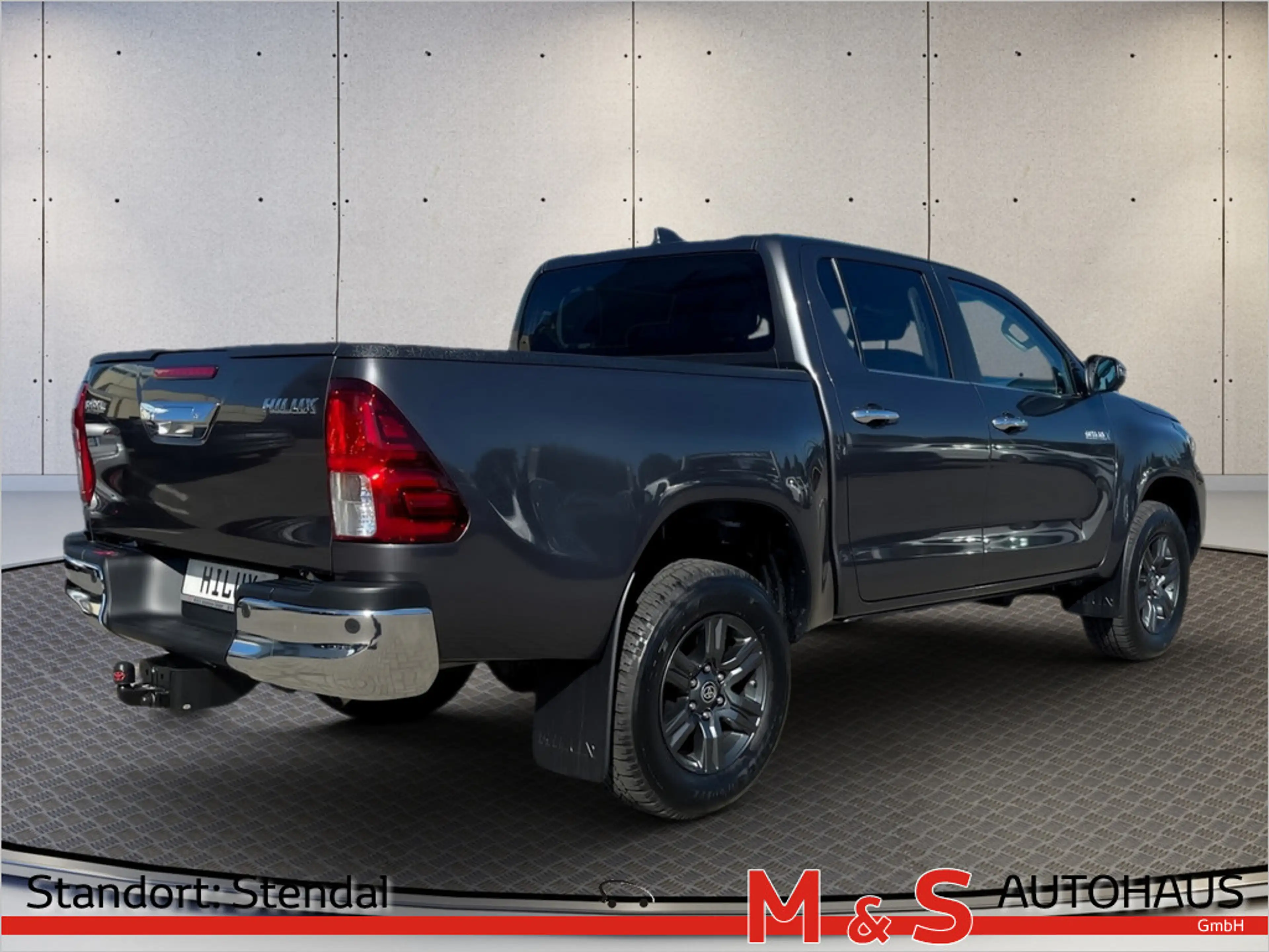 Toyota Hilux 2.8 Double Cab Comfort 4x4 KAMERA NAVI — photo 4