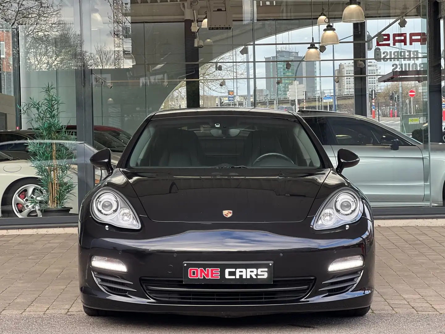 Porsche Panamera 3.0D CLIM-CUIR-GPS-TEL-XENON-JA20 TURBO-GAR 12MOIS Noir - 2