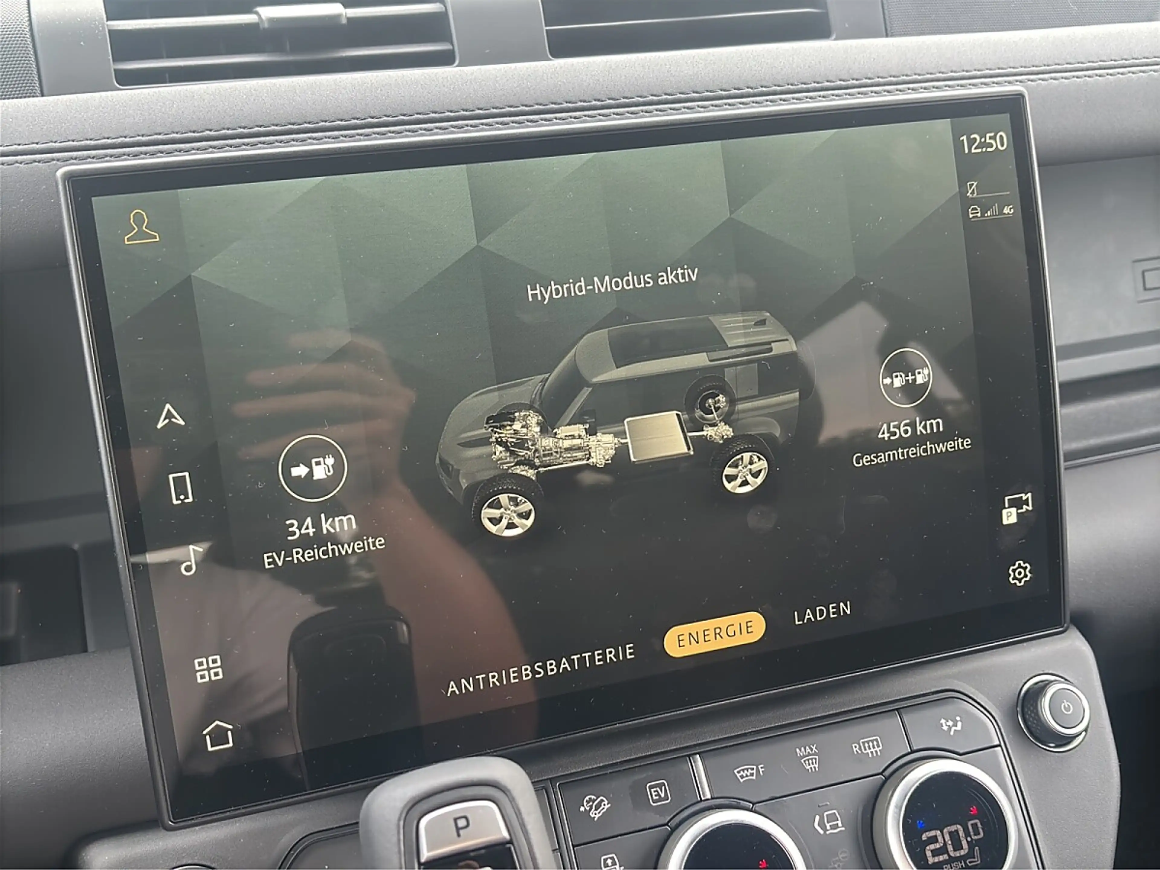 Land Rover Defender 110 P300e PHEV AWD X-Dynamic SE Aut. Momentum E... — photo 24