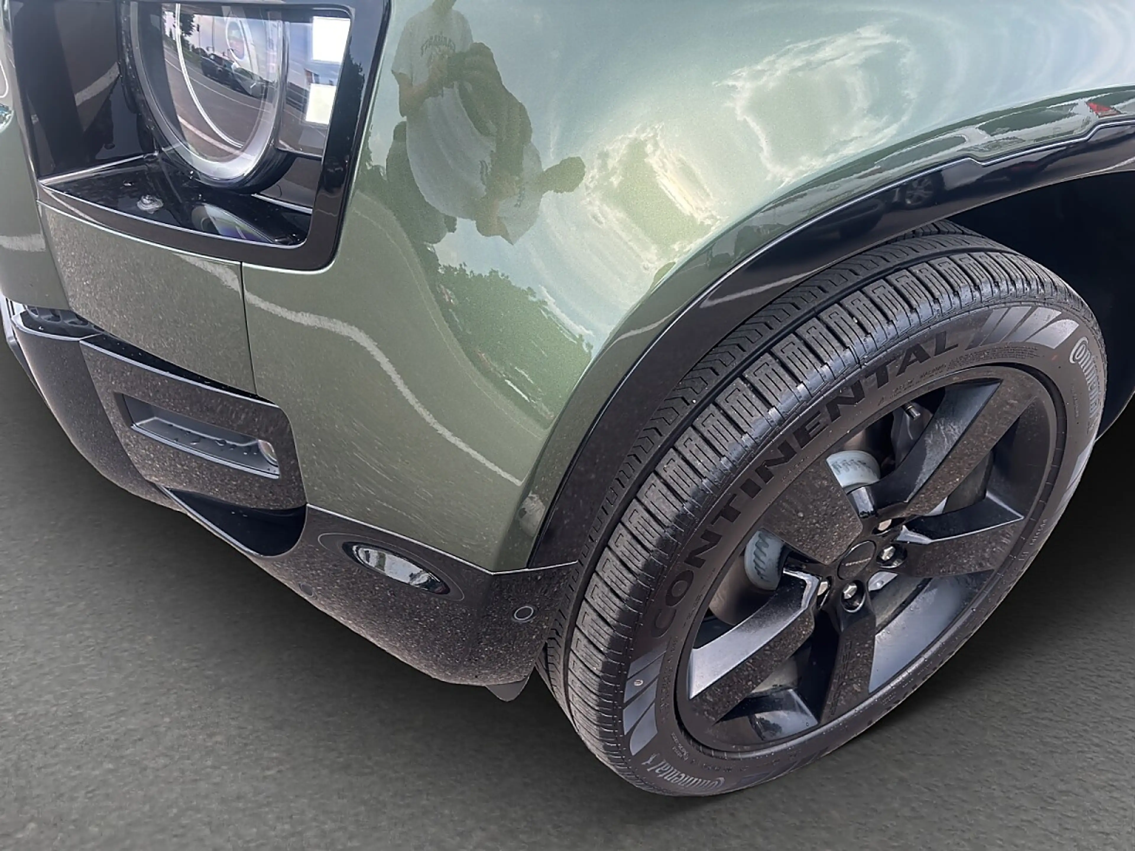 Land Rover Defender 110 P300e PHEV AWD X-Dynamic SE Aut. Momentum E... — photo 6