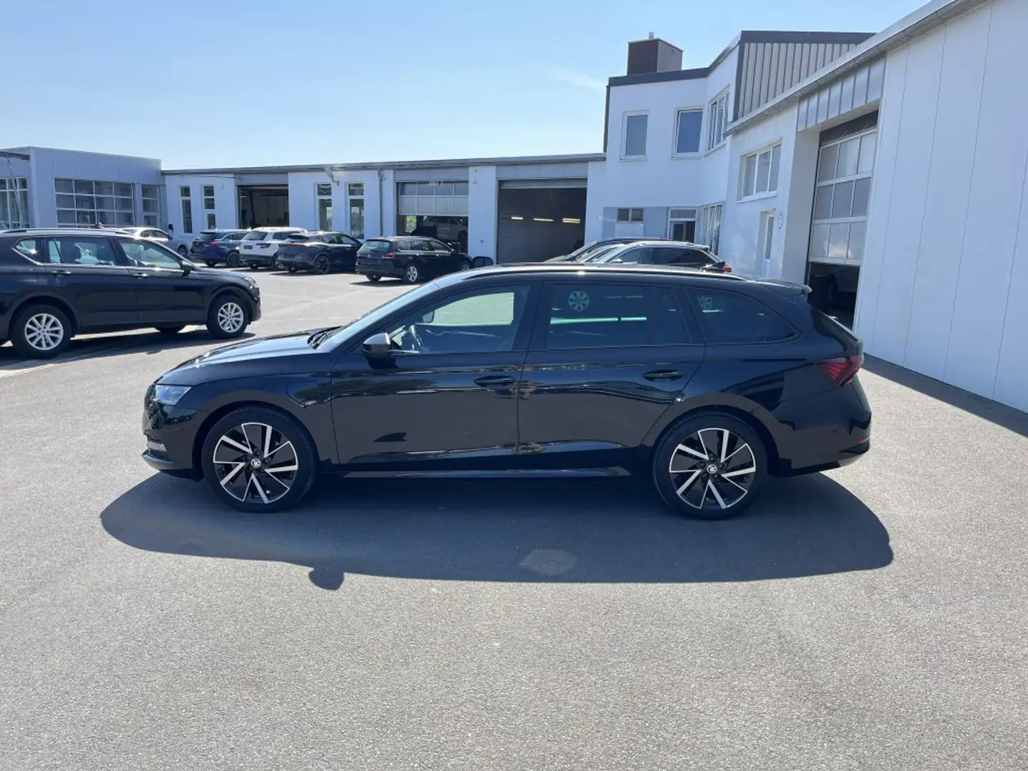 Skoda Octavia Combi 1.4 TSI e-Hybrid Sportline 156€ m. 20% Anz Schwarz - 2