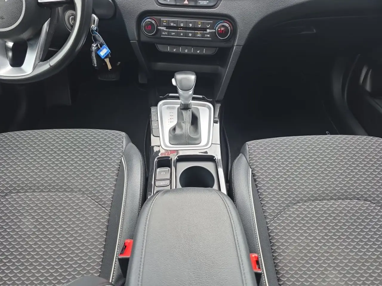 Kia X Ceed 1.5 T-GDI DCT aAHK/8*Alu/Voll-LED/Navi/Winterp., миниатюра 11