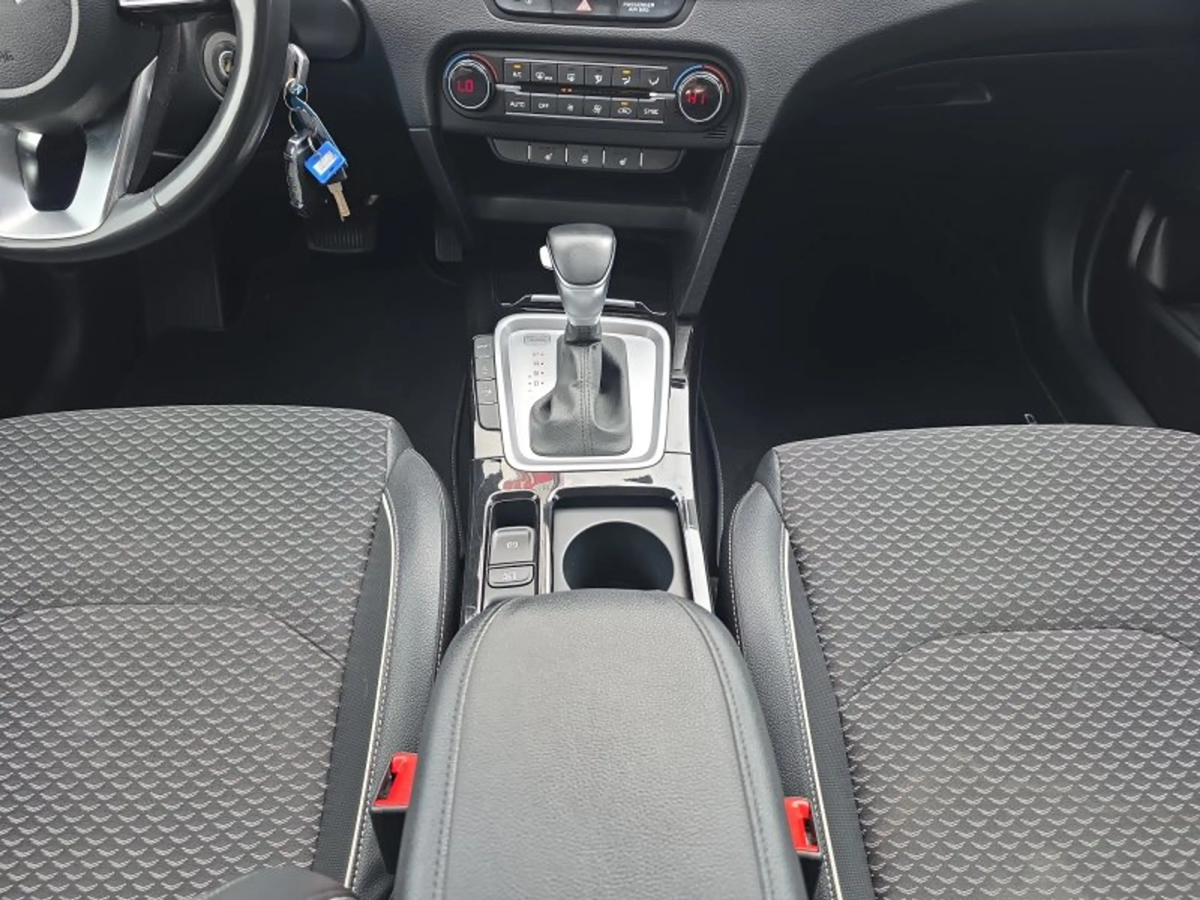 Kia XCeed 1.5 T-GDI DCT aAHK/8*Alu/Voll-LED/Navi/Winterp. — photo 11
