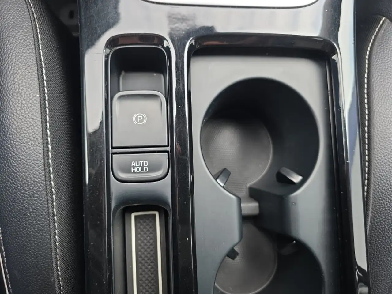 Kia X Ceed 1.5 T-GDI DCT aAHK/8*Alu/Voll-LED/Navi/Winterp., миниатюра 23