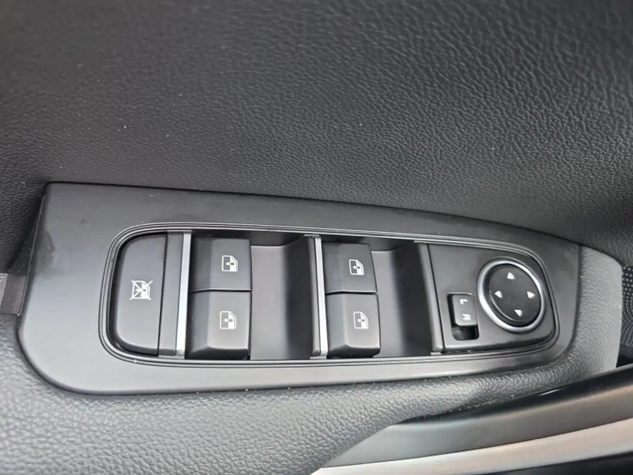 Kia X Ceed 1.5 T-GDI DCT aAHK/8*Alu/Voll-LED/Navi/Winterp., миниатюра 22