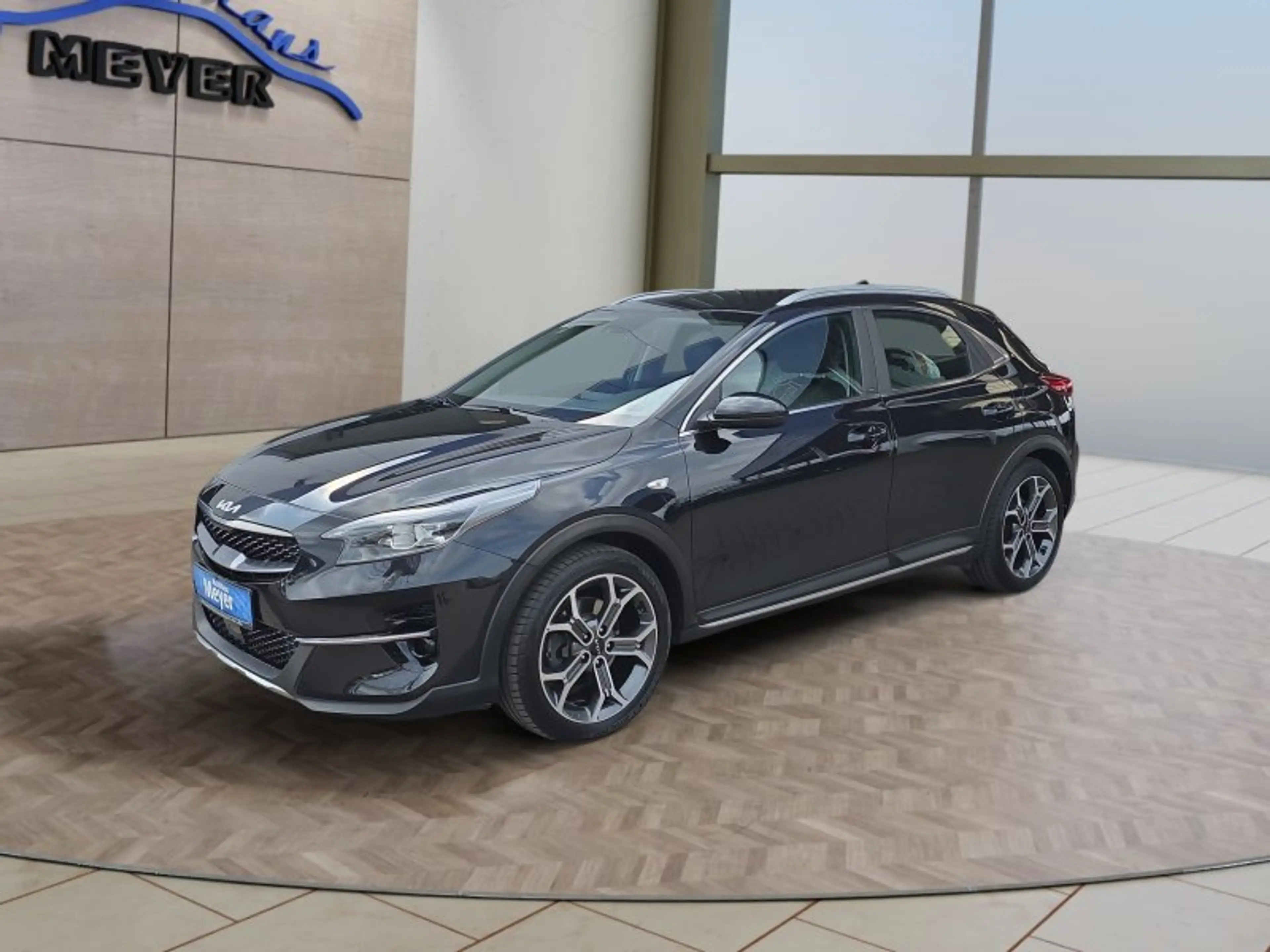 Kia XCeed 1.5 T-GDI DCT aAHK/8*Alu/Voll-LED/Navi/Winterp.