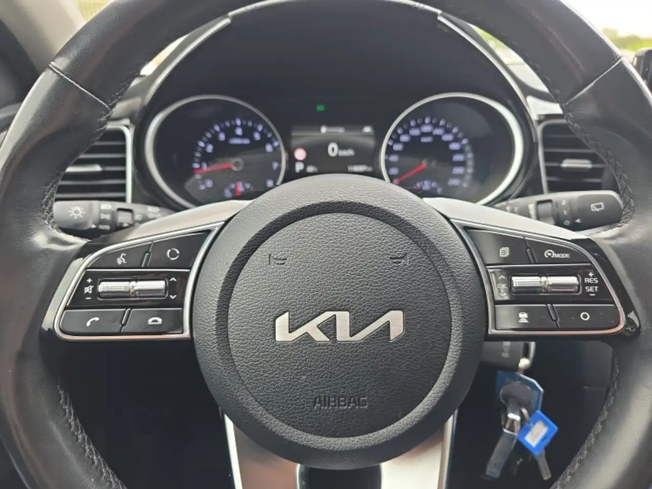 Kia X Ceed 1.5 T-GDI DCT aAHK/8*Alu/Voll-LED/Navi/Winterp., миниатюра 20