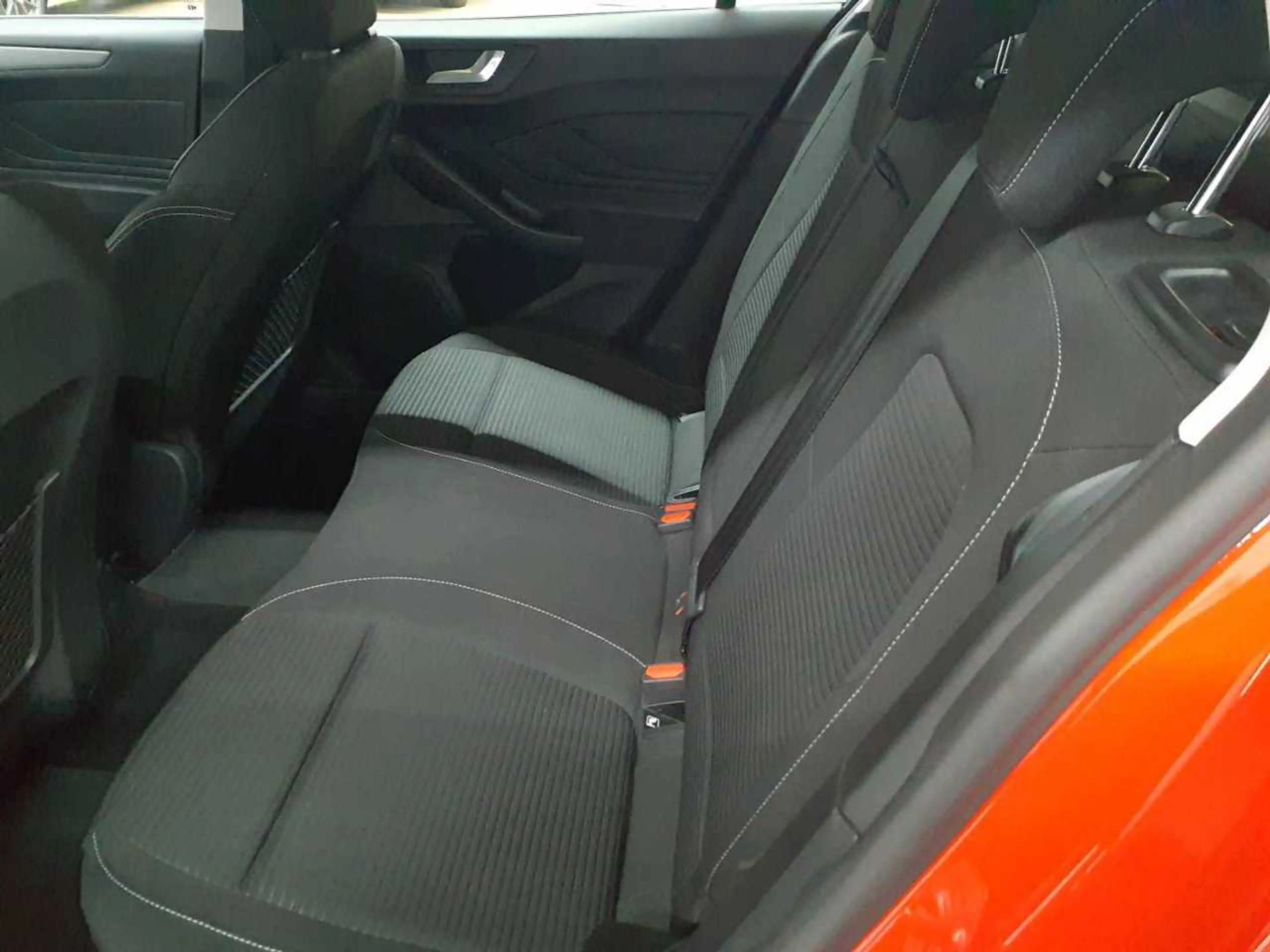 Ford Focus Focus Turnier 1.5 EcoBlue TITANIUM STYLE — photo 13