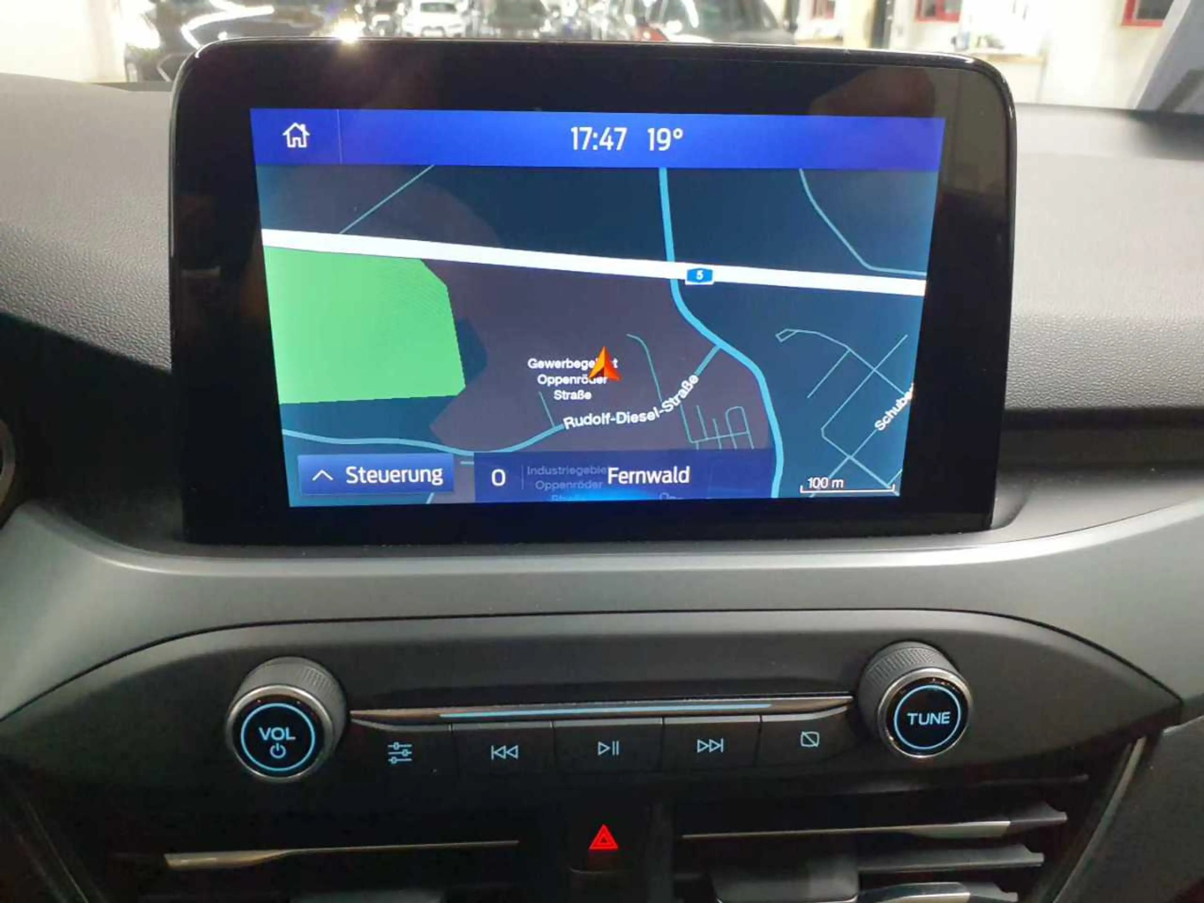 Ford Focus Focus Turnier 1.5 EcoBlue TITANIUM STYLE — photo 12