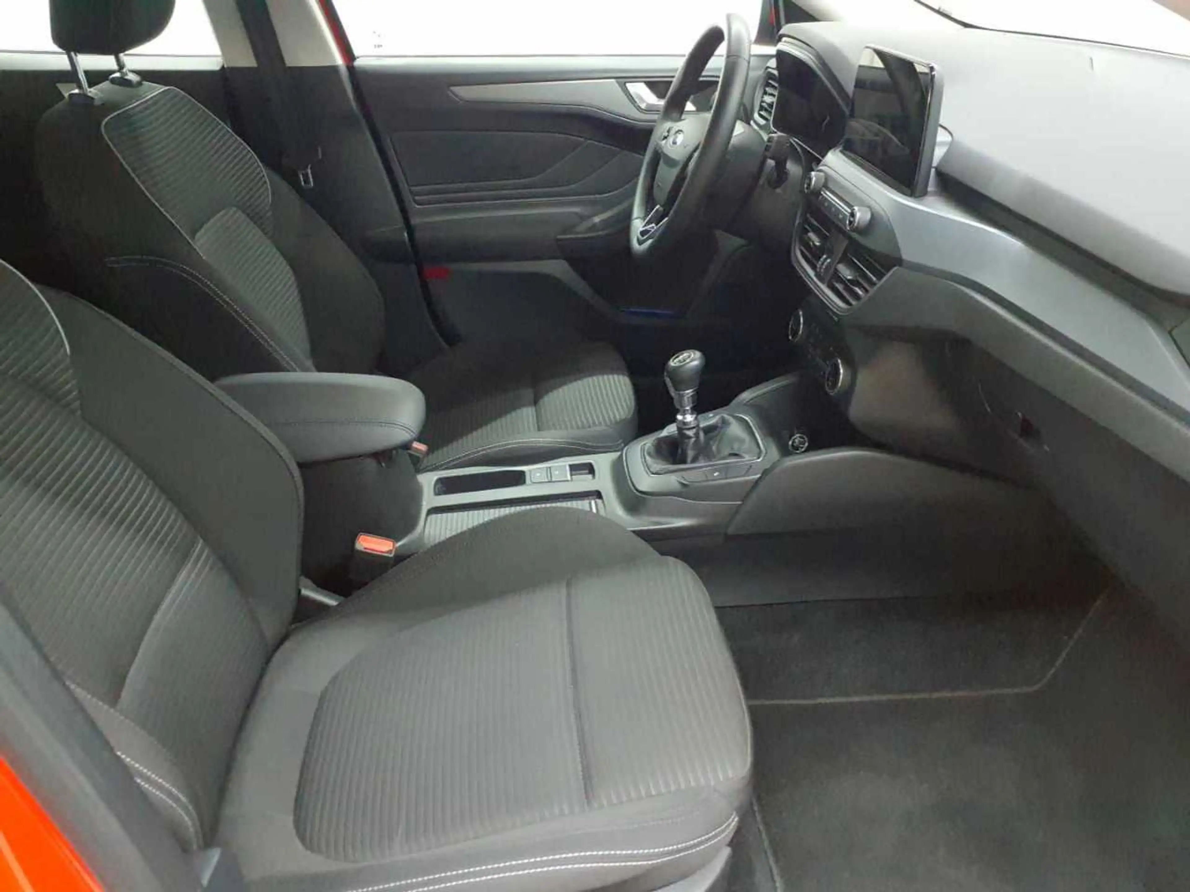 Ford Focus Focus Turnier 1.5 EcoBlue TITANIUM STYLE — photo 8