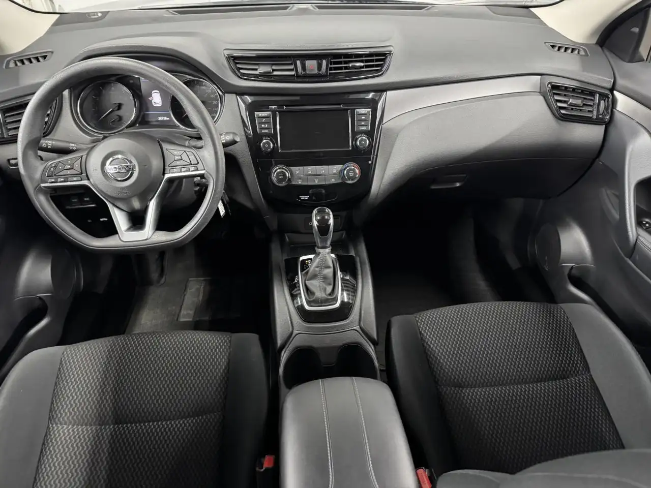 Nissan Qashqai снимка Nissan Qashqai
