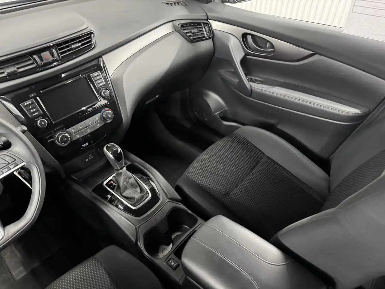 Nissan Qashqai снимка Nissan Qashqai
