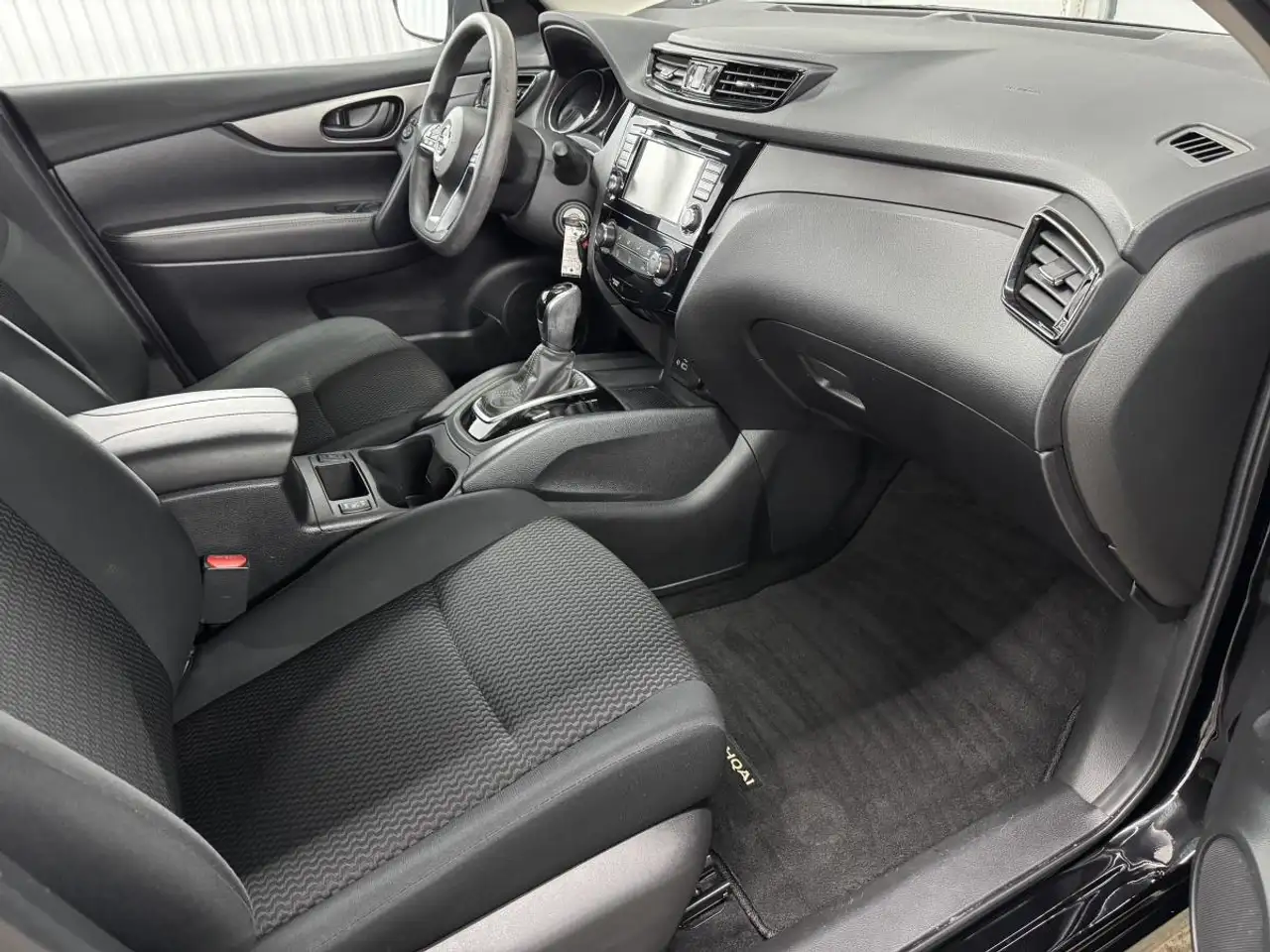 Nissan Qashqai снимка Nissan Qashqai