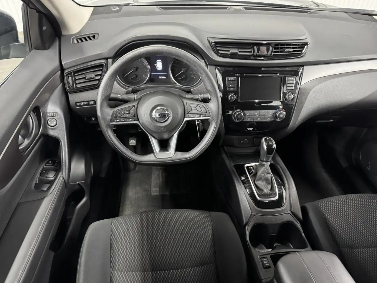 Nissan Qashqai снимка Nissan Qashqai