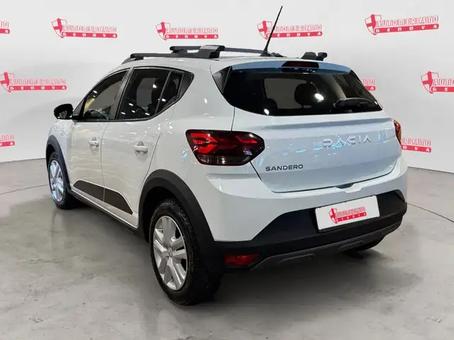 Dacia Sandero view 2