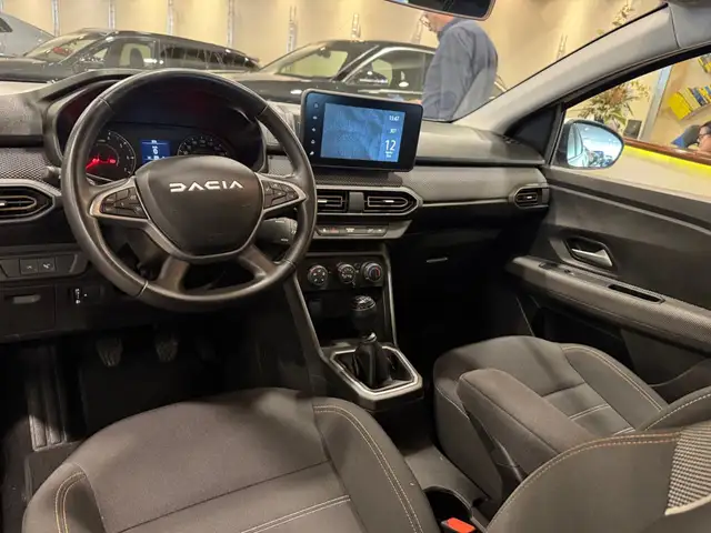Dacia Sandero view 12