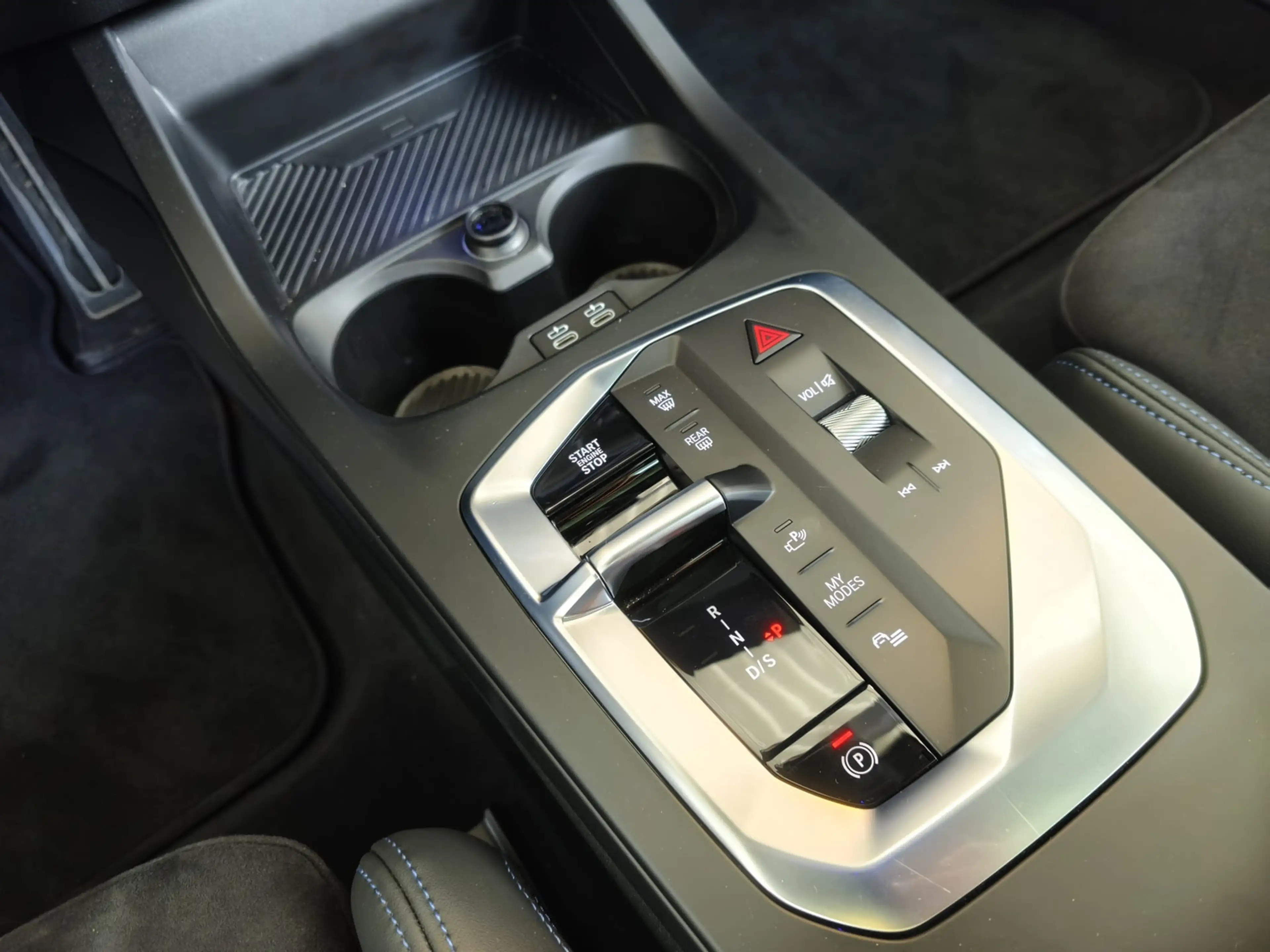 BMW M1 35 xDr M Sport Pro PANO/HUD/Memo/360°/M-Sitze — photo 15