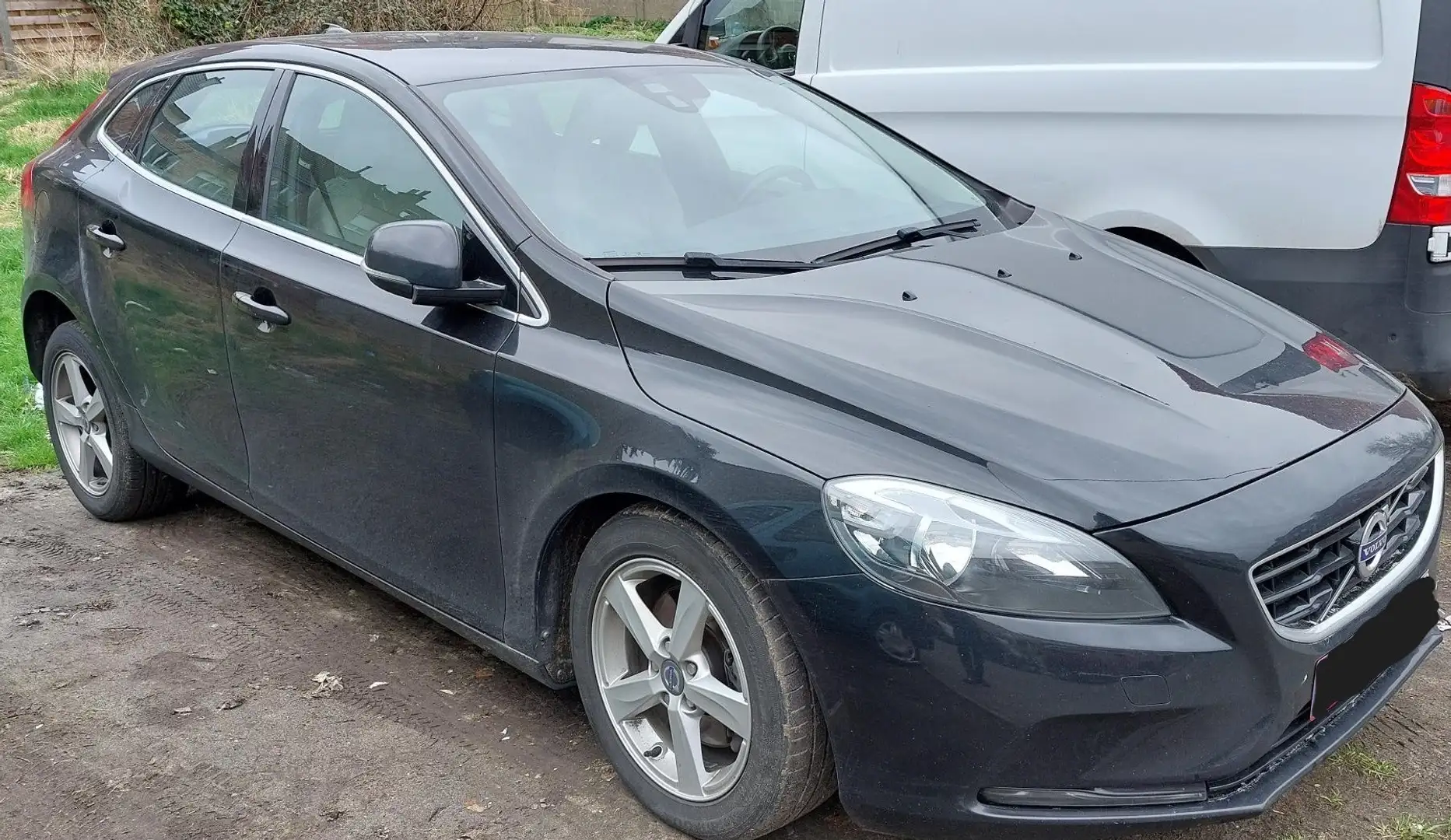 Volvo V40 V40 D2 Powershift Kinetic Zwart - 1