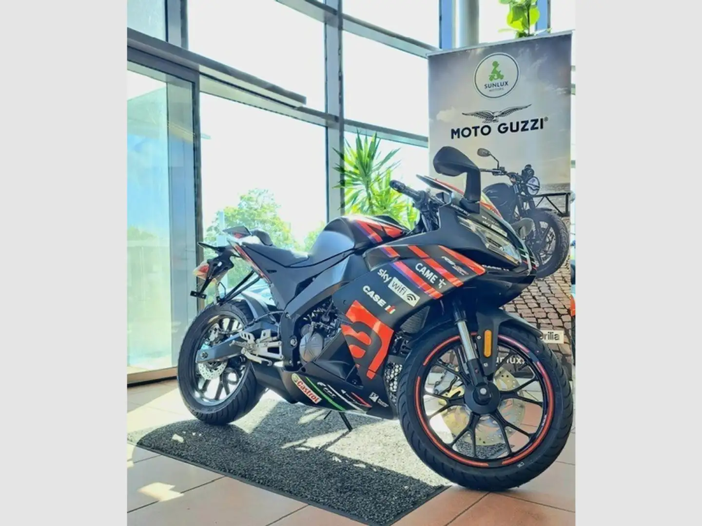 Aprilia RS 125 Replica - 1