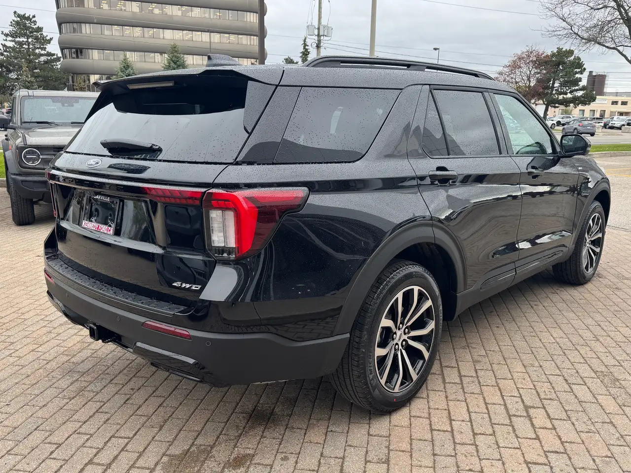 Ford Explorer photo Ford Explorer