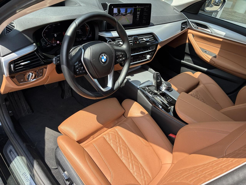 BMW 530 i xDr Sports.HUD ACC Laser Kamera Komfz.HiFi — photo 10