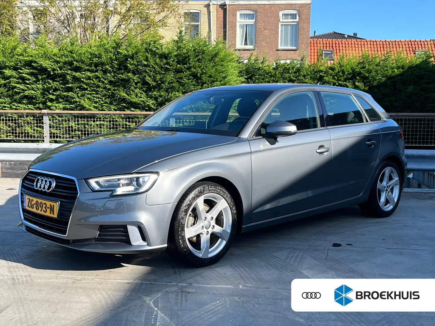 Audi A3 Sportback 1.5 TFSI CoD Sport | Automatische airco Grijs - 1