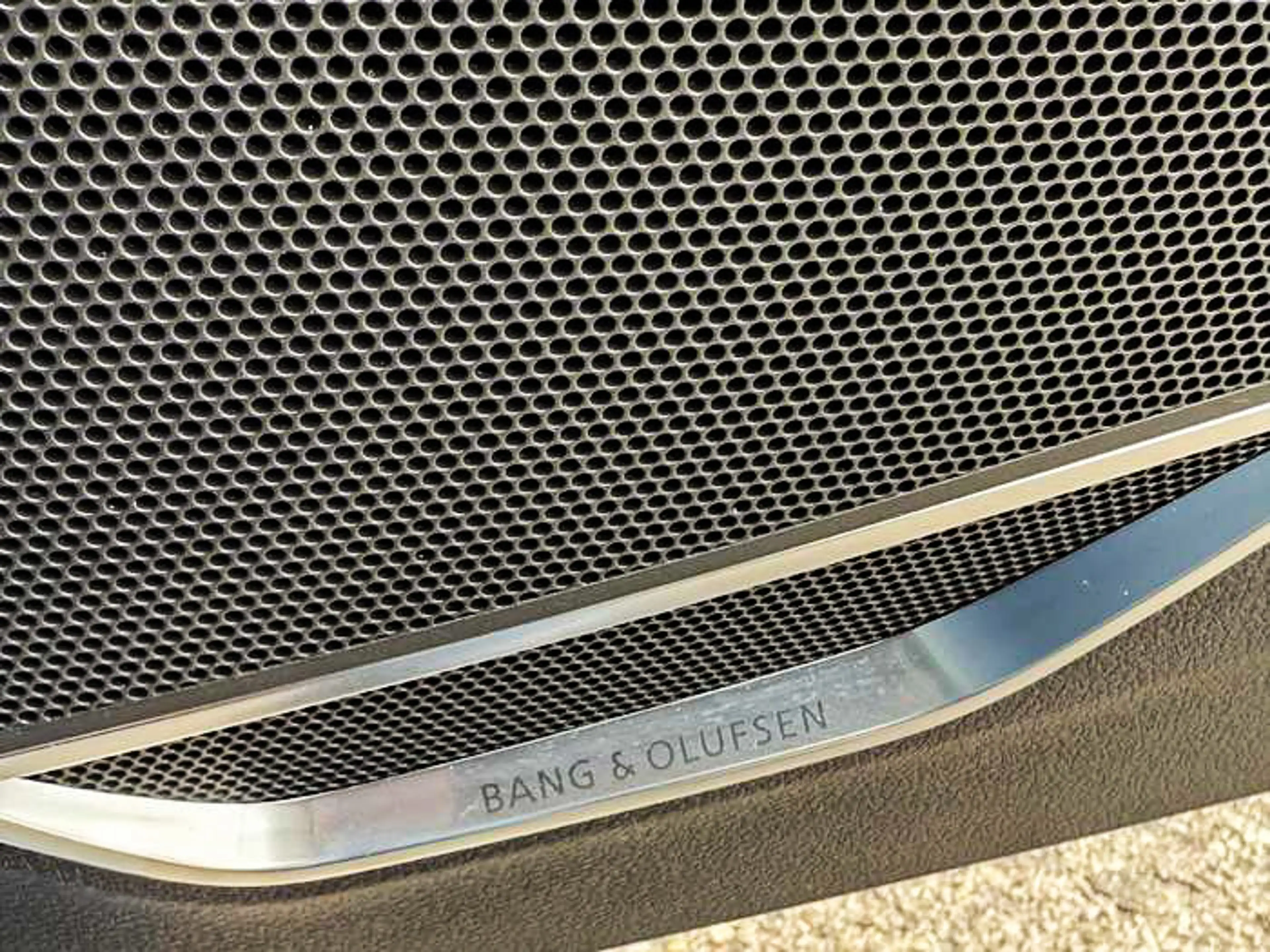 Audi RS Q3 PANO*360*Laneassist*Adaptive*Matrix*Keyless*… — photo 11