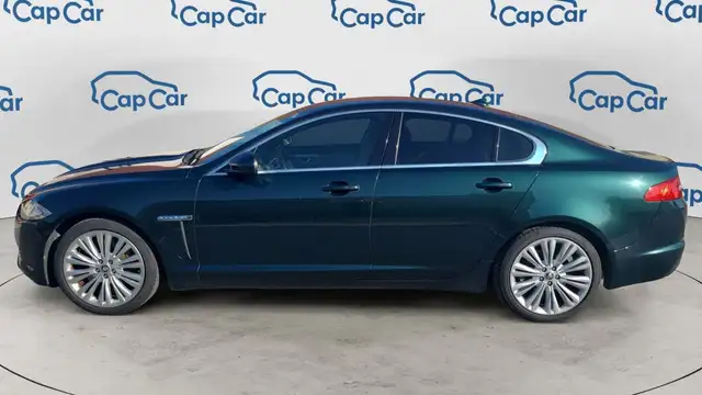 Jaguar XF view 2