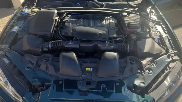 Jaguar XF view 15