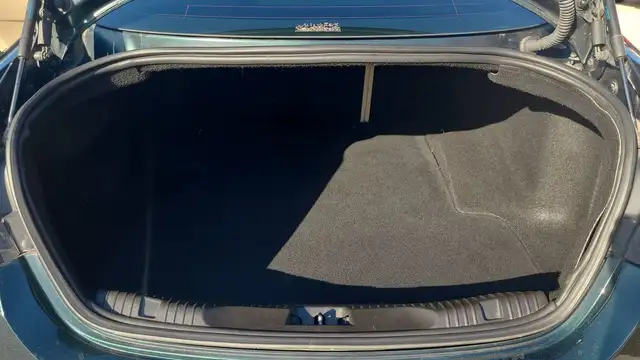 Jaguar XF view 14