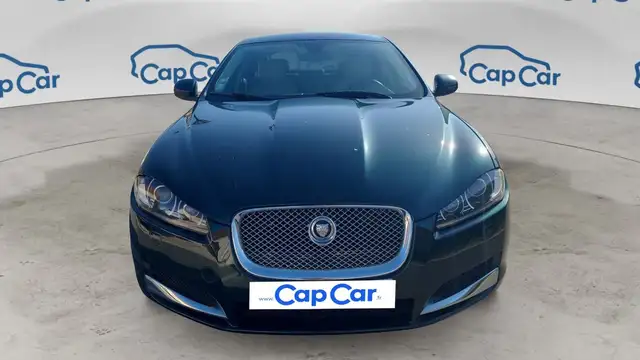 Jaguar XF view 5