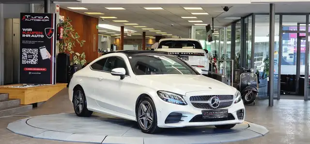 Mercedes-Benz C-Class view 3