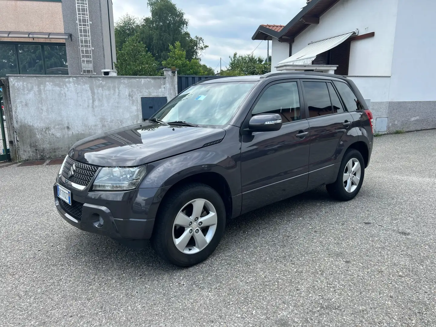Suzuki Grand Vitara Grand Vitara 1.9 DDiS 4WD 5 porte Executive Grigio - 1