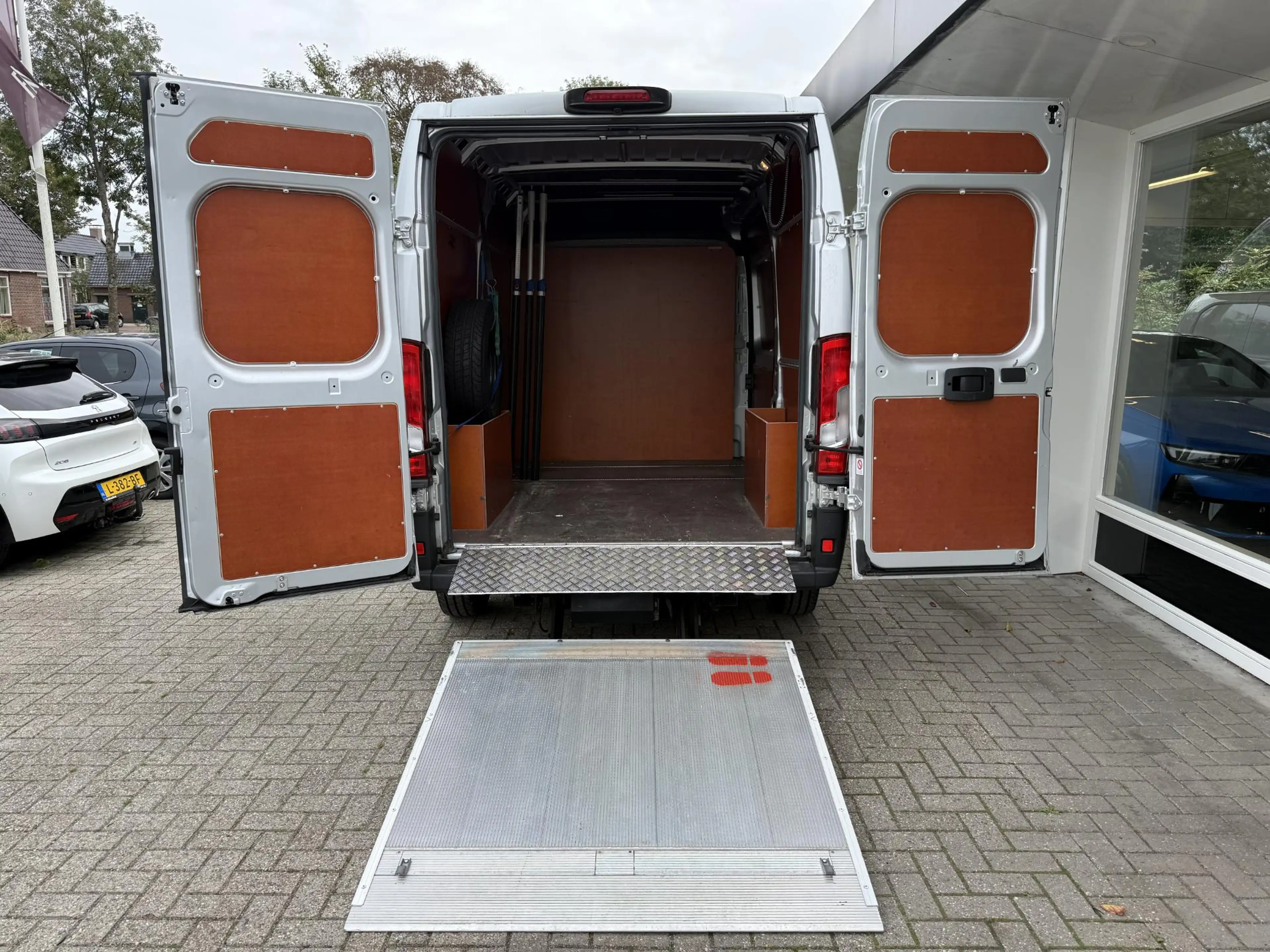 Opel Movano 2.2D 140 Zwaar L2H2 3.5t | 3 Zitplaatsen | Elektri — photo 4