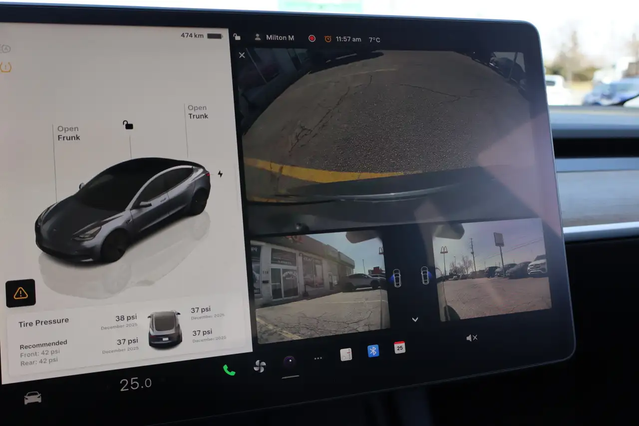 Tesla Model 3 fotografie Tesla Model 3