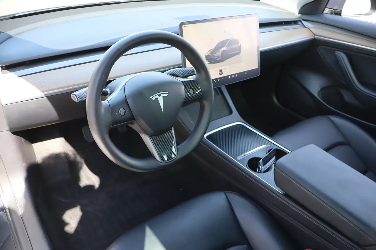 Tesla Model 3 fotografie Tesla Model 3