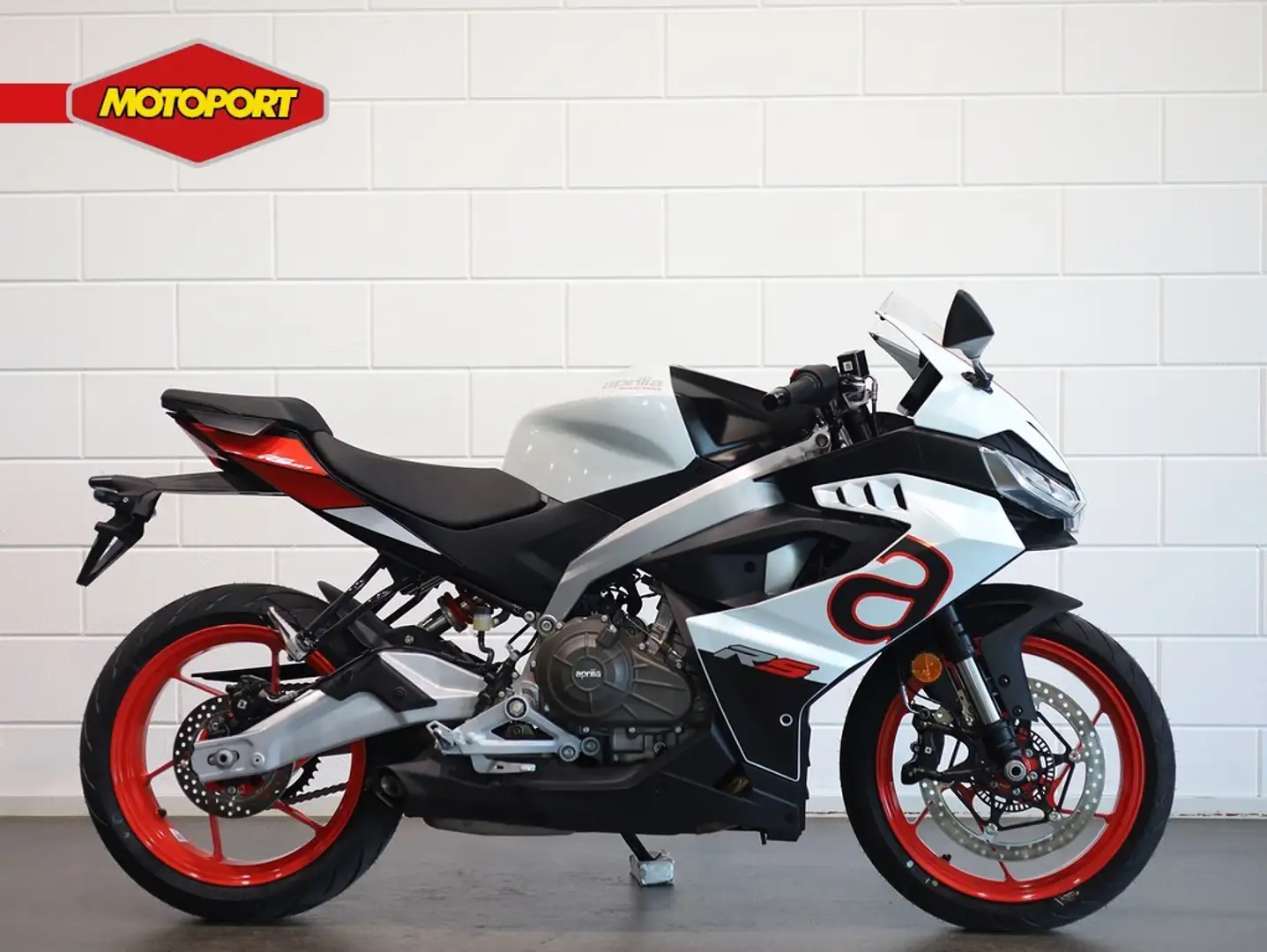 Aprilia RS 457 - 1