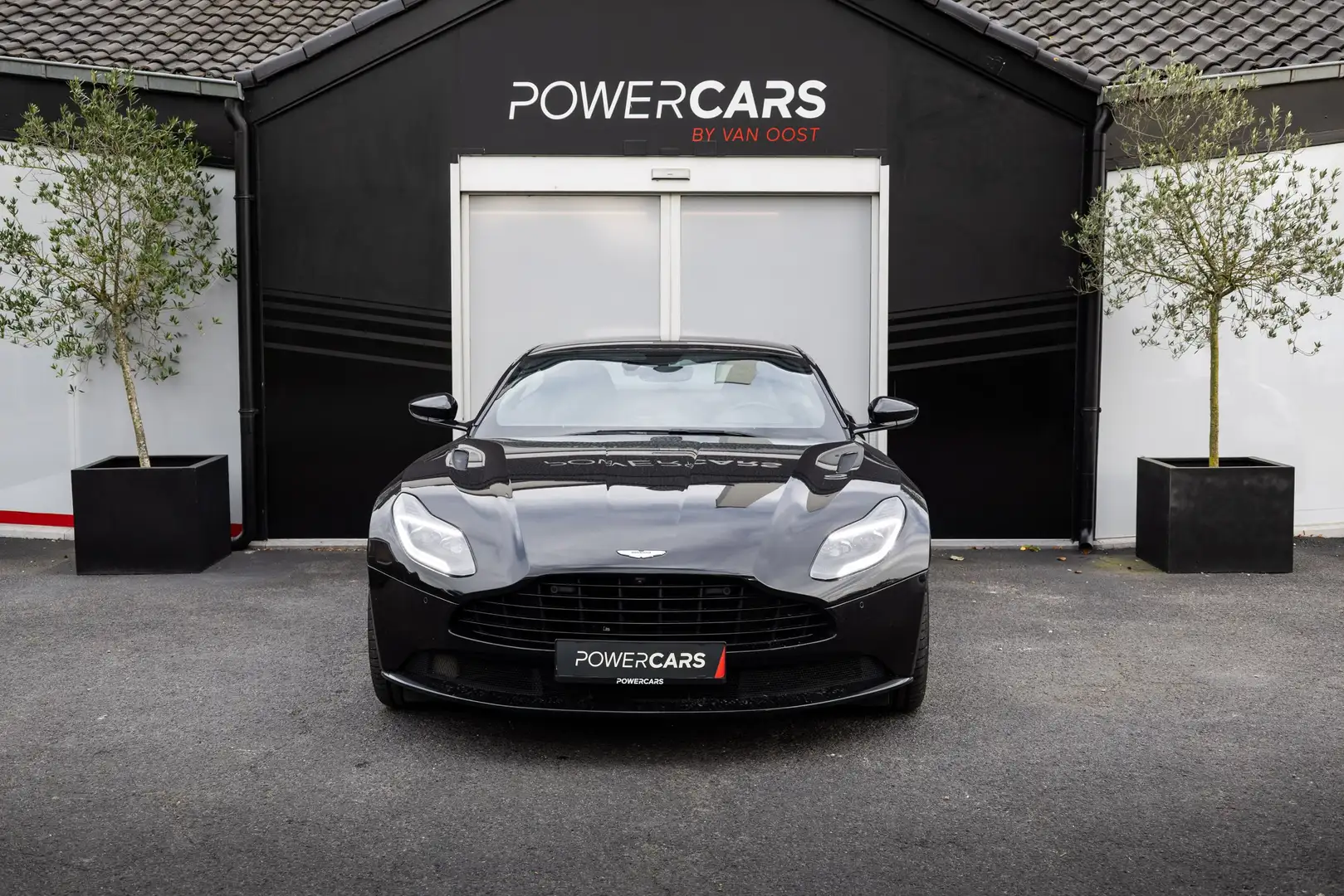 Aston Martin DB11 DB11 V8 Coupe | 360 | ACC | KEYLESS | SUSP | Nero - 2