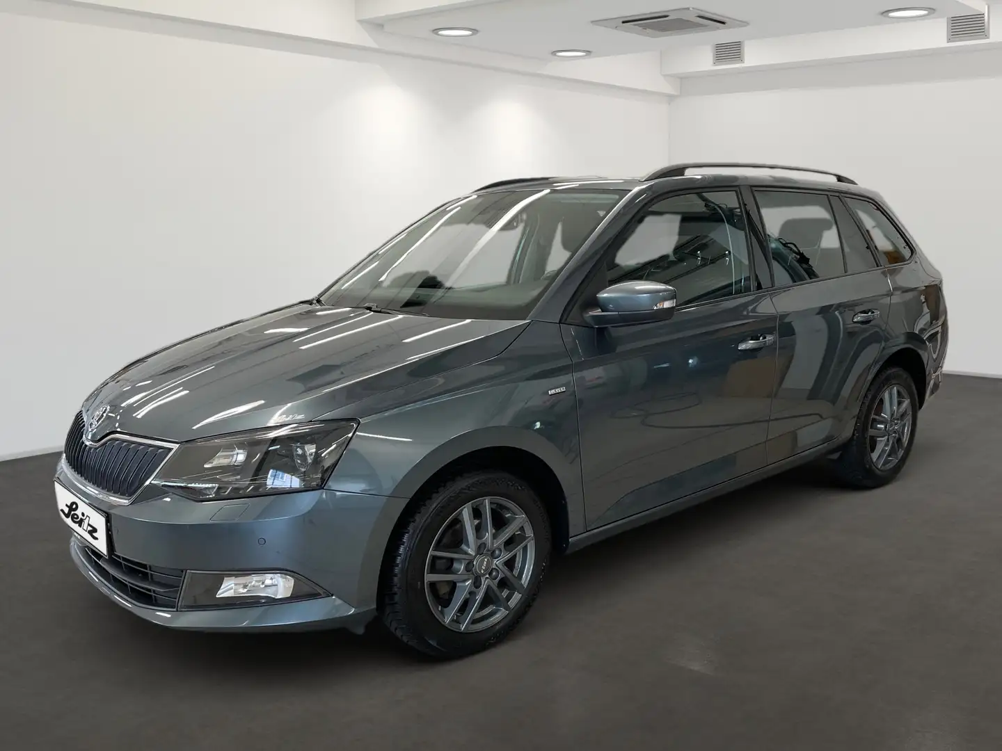 Skoda Fabia Combi 1.0 MPI Clever *PDC*SITZH*BLUETOOTH* Gris - 2