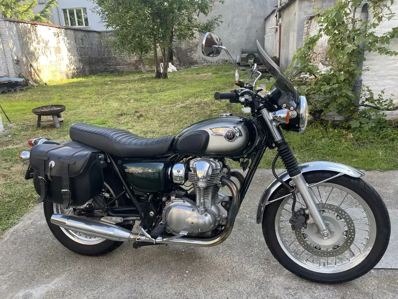 Kawasaki W 800 - foto 2