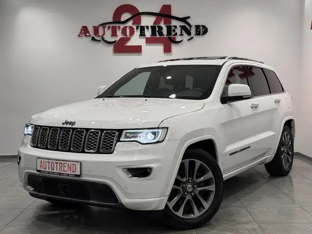 Jeep Grand Cherokee 3.0 CRD Overland PANO+AHK+8xALU