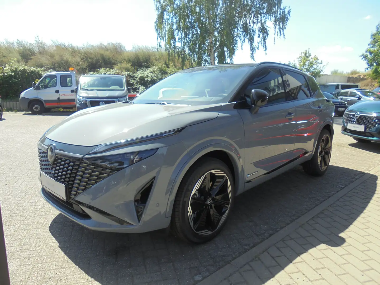Nissan Qashqai N-Design 1.5 VC-T ePower Alcantara Pano 360° Grau - 2