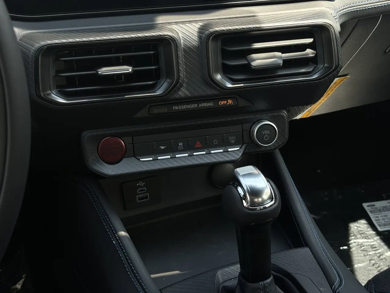Ford Mustang photo Ford Mustang