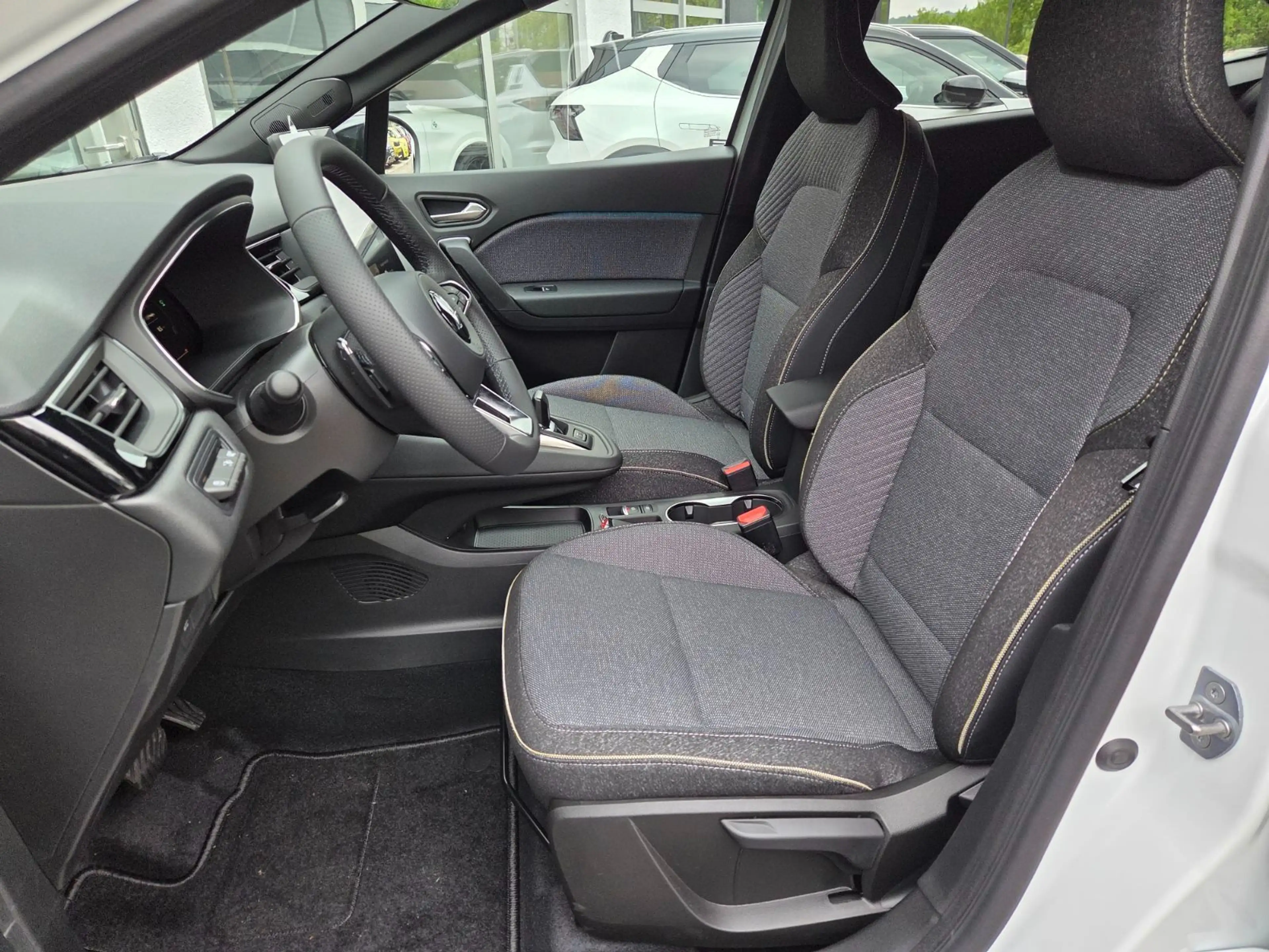 Mitsubishi Grandis Intro Edition 1.3 Turbo (140PS) 7-DCT — photo 9