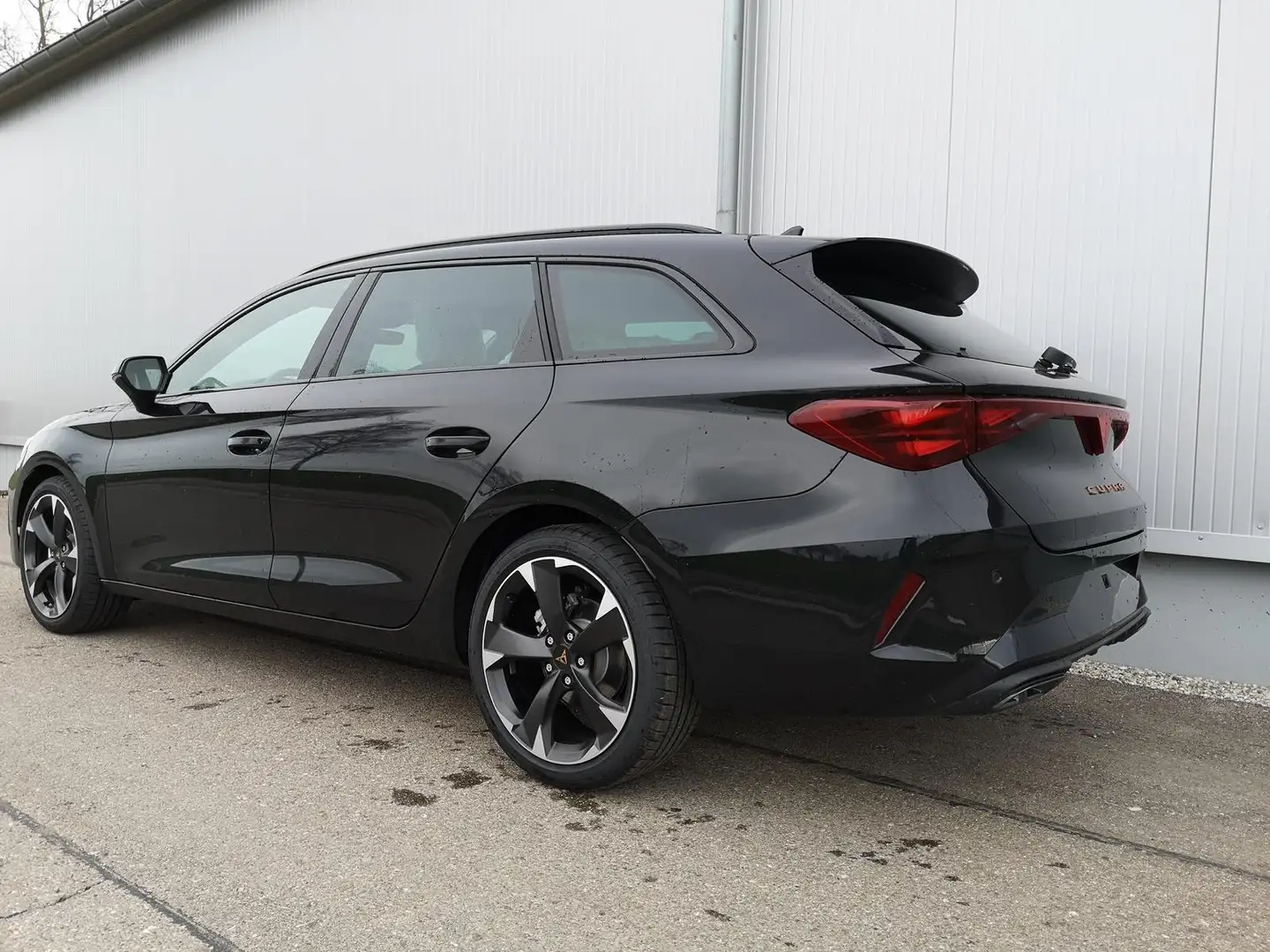 CUPRA Leon Sportstourer 1.5 eTSI 110 kW Kombi ST DSG ABT A... Schwarz - 2