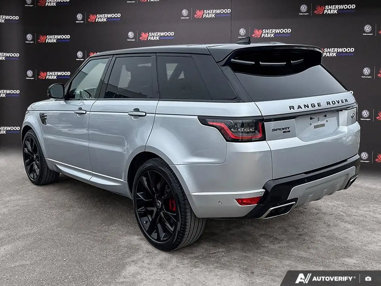 Land Rover Range Rover Sport снимка Land Rover Range Rover Sport