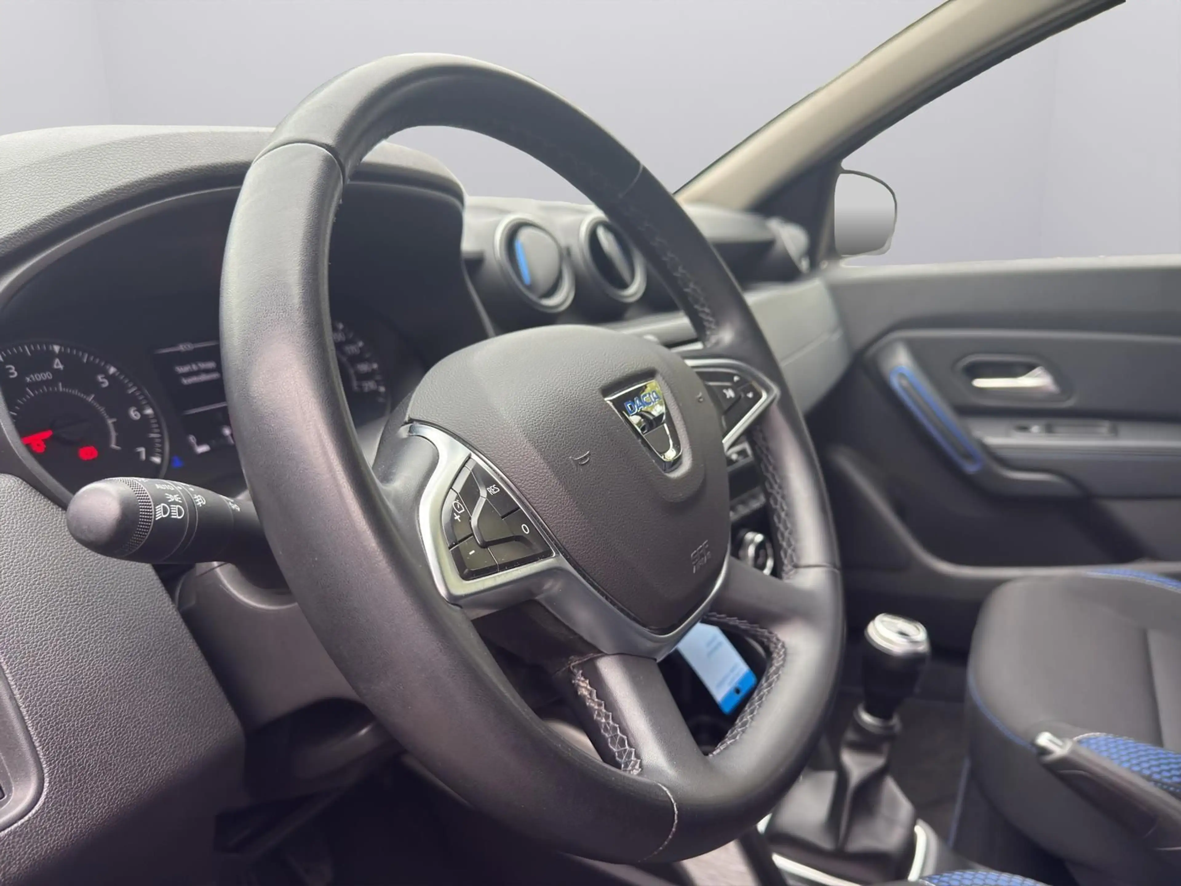 Dacia Duster Prestige 1.3 TCE KAT NAVI Metallic — photo 11