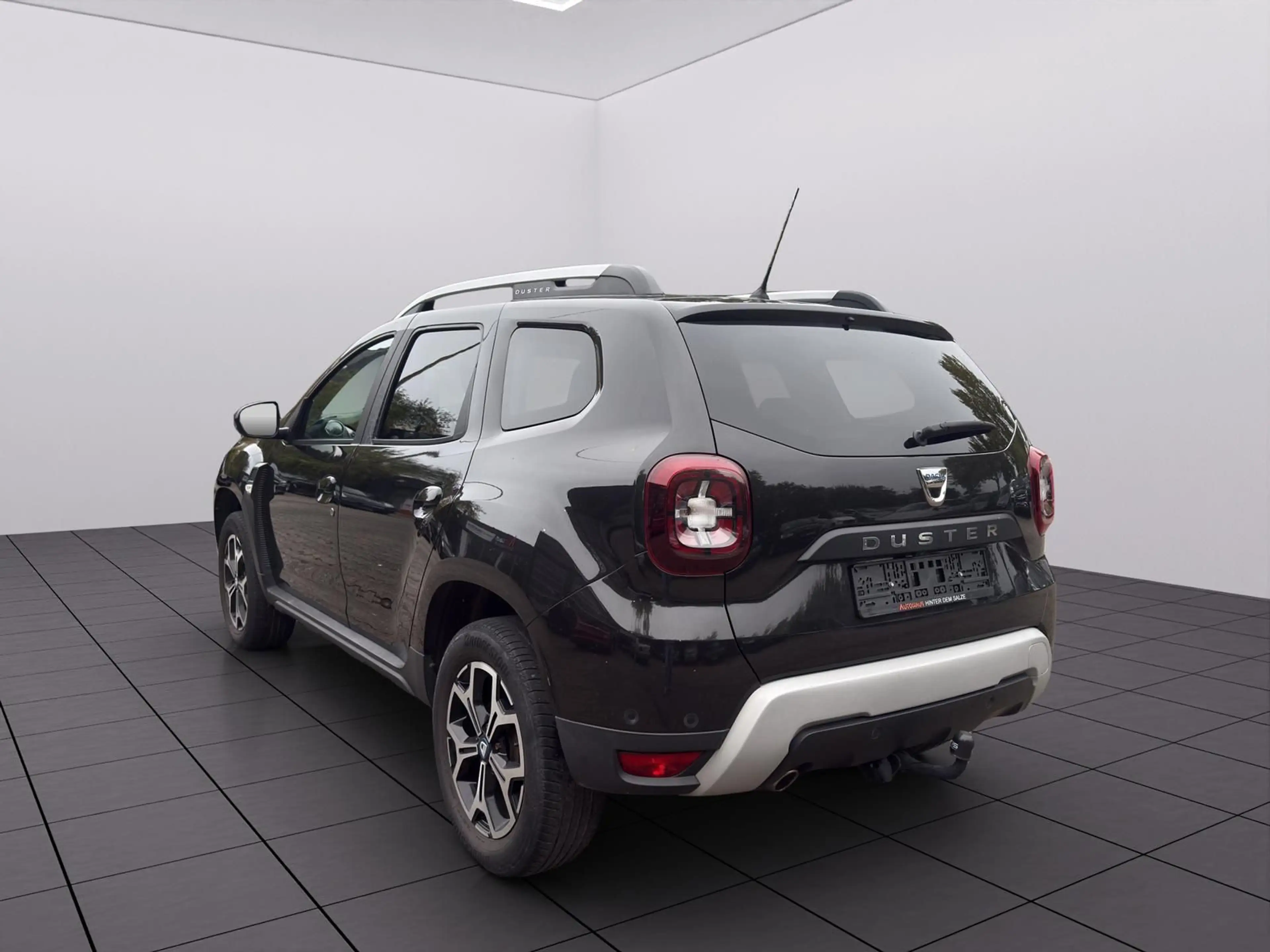 Dacia Duster Prestige 1.3 TCE KAT NAVI Metallic — photo 4